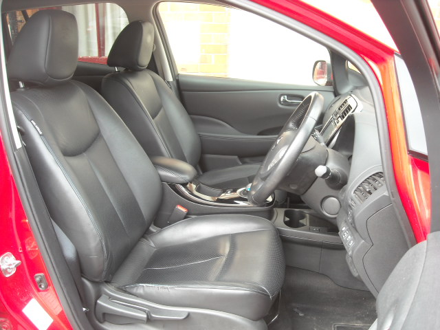 Photo of a 2016 Nissan Leaf Tekna 30kwh