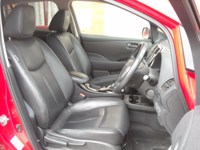 Photo of a 2016 Nissan Leaf Tekna 30kwh