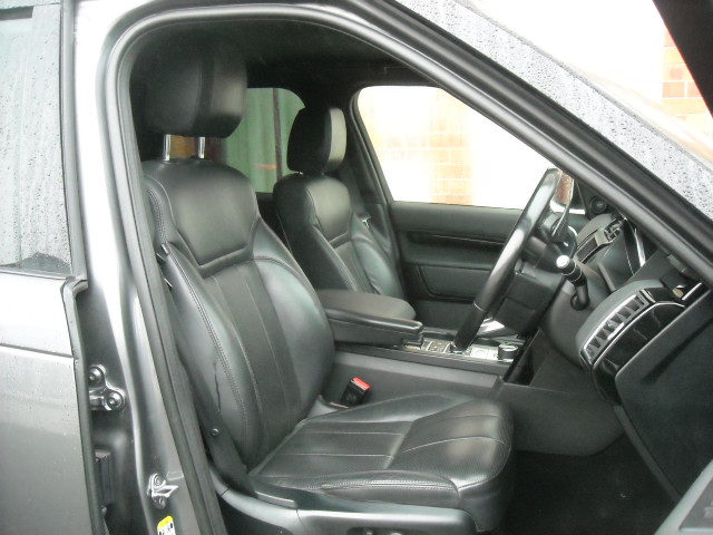 Photo of a 2017 Landrover Discovery 3.0 TD6  SE Mk 5